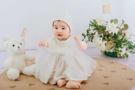 供卵包生男孩公司怀孕初期肚子胀得难受